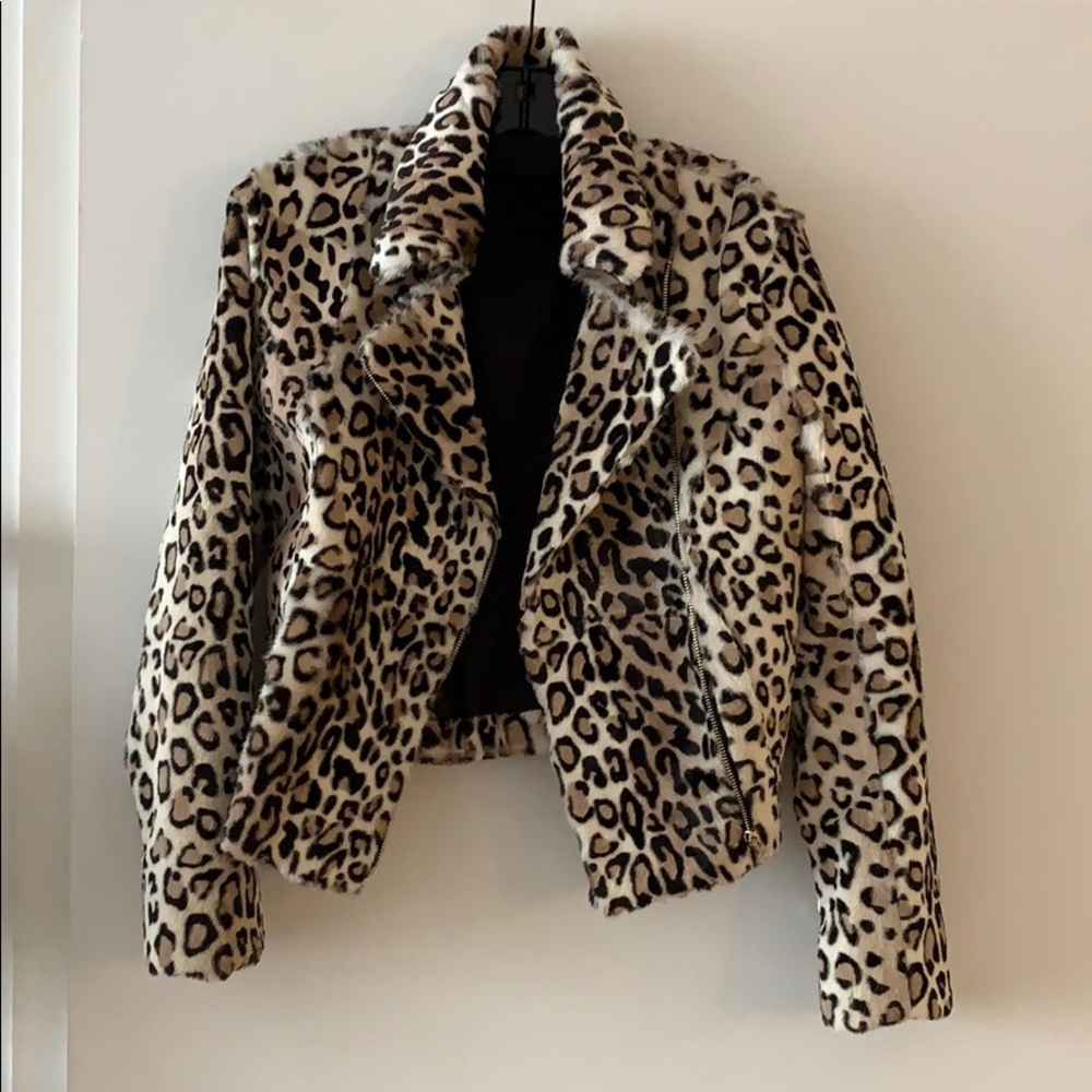 Stunning leopard print Ike right style jacket